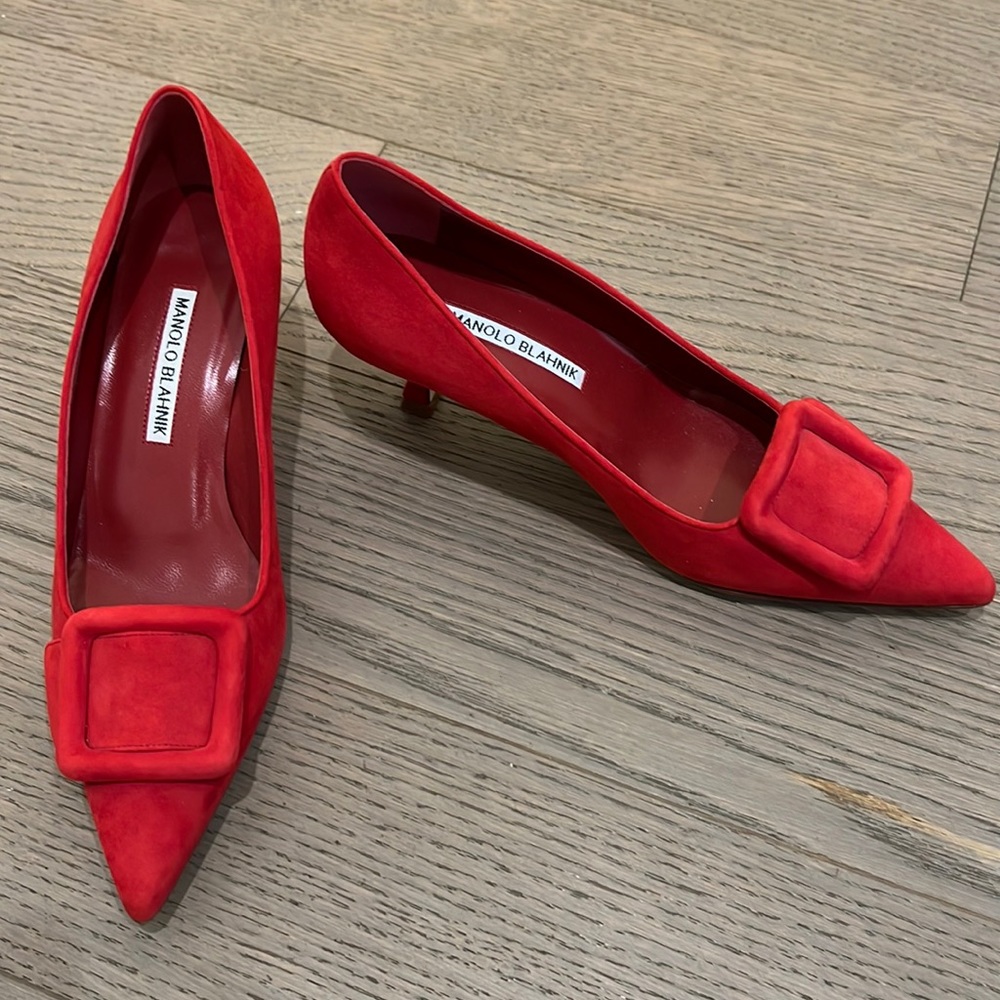 Manolo Blahnik Maysale Suede Pumps 37.5 New maysale 50
